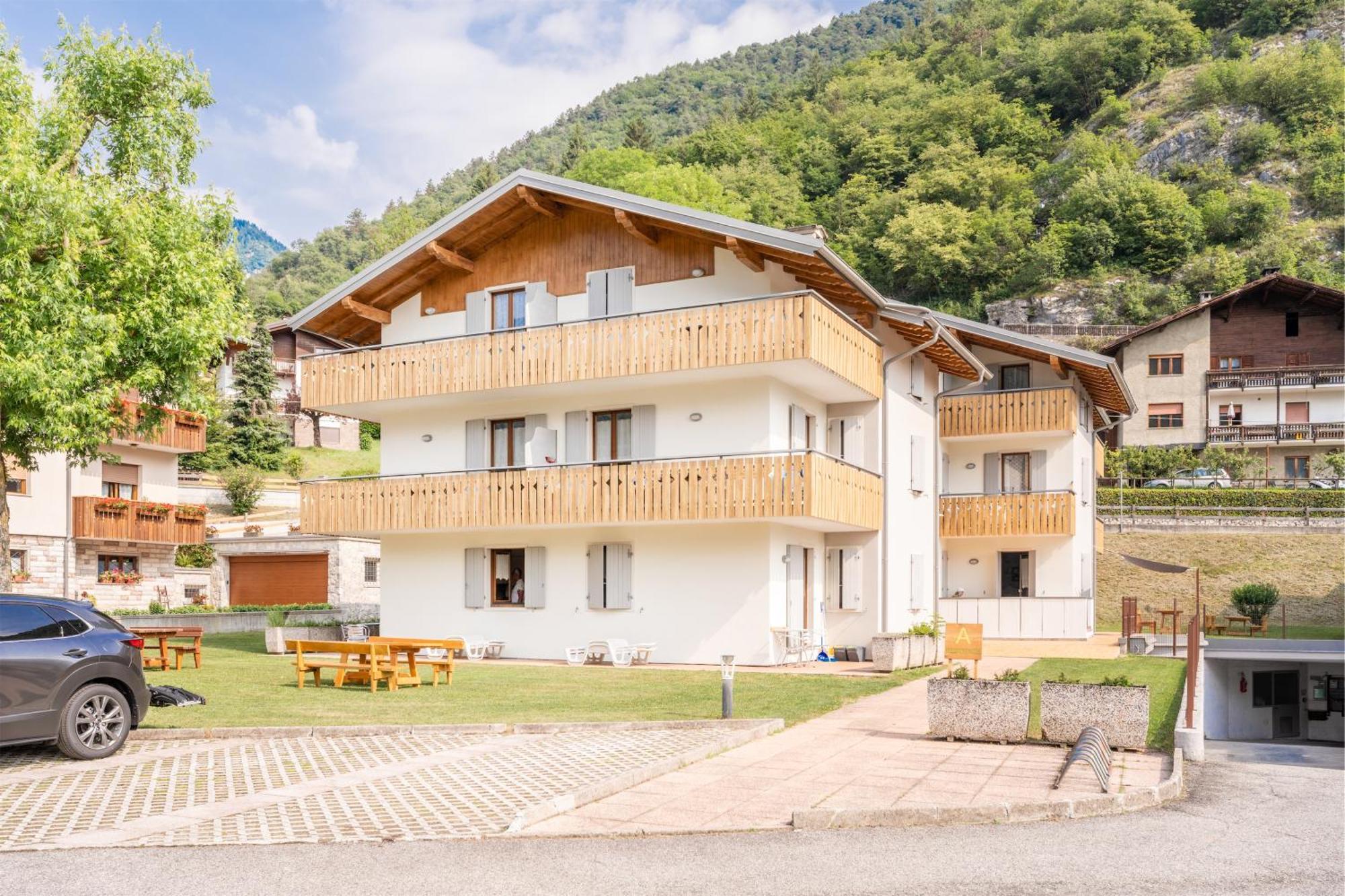 Residence Alessio Bezzecca Eksteriør billede